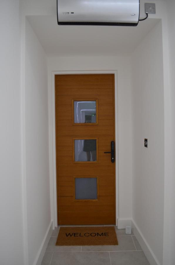 High Spec Luxury Studio Apartment In Sydenham Londra Exterior foto